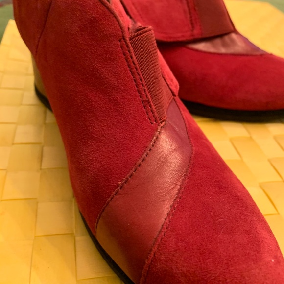 Earthies Red Suede Ankle Boots - Picture 5 of 5